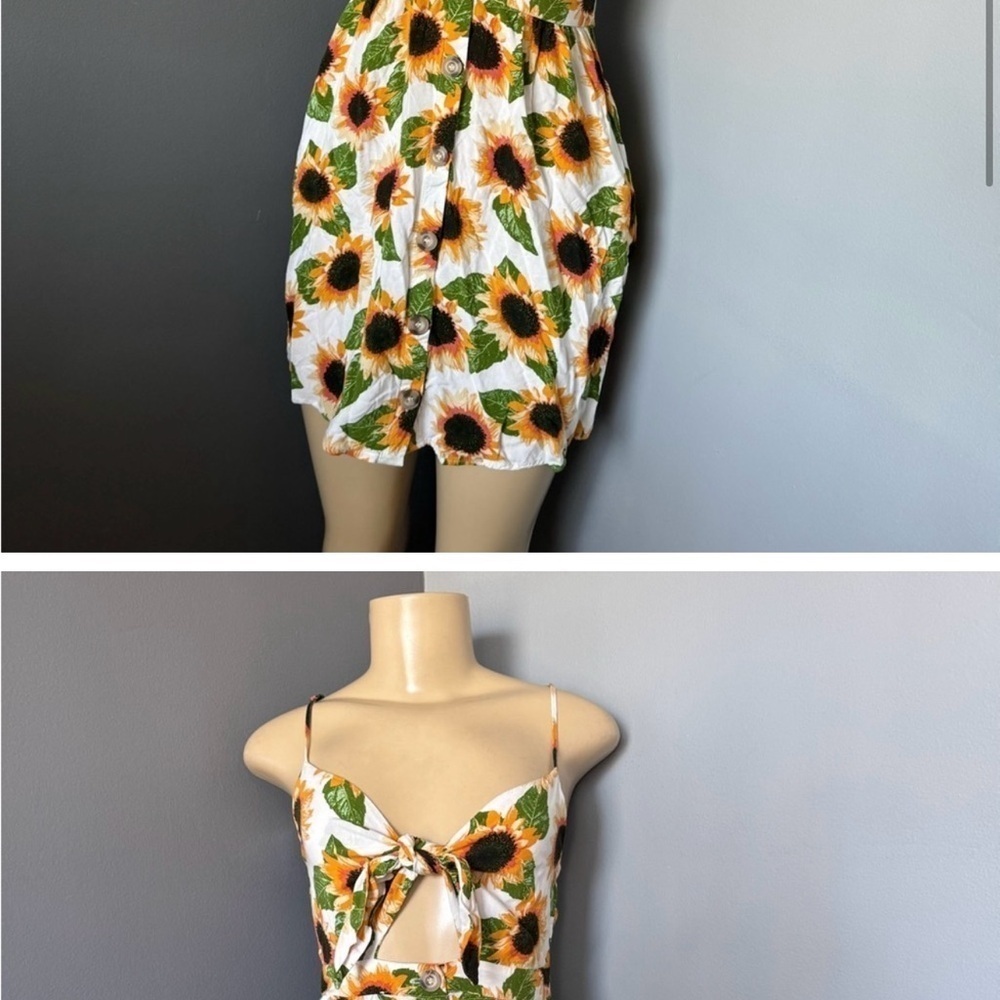 Mimi Chica Bohemian/festival, sunflower button front Tie bust Dress Medium